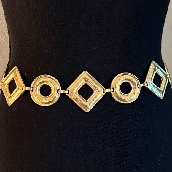 ESCADA Women’s Designer Elegant Vintage Gilded Gold Geometric Belt Made in Spain - Picture 13 of 16